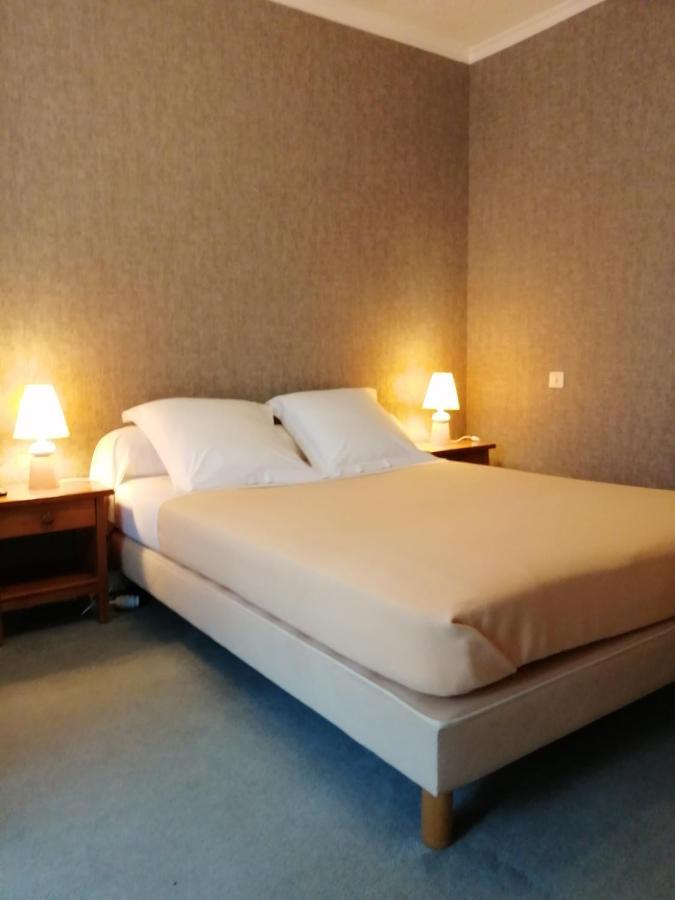 Le Casse Noisettes Hotel Gourin Kültér fotó