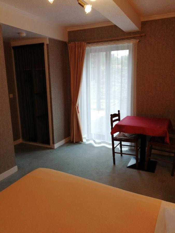 Le Casse Noisettes Hotel Gourin Kültér fotó