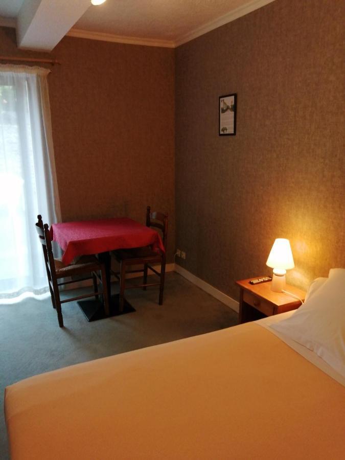 Le Casse Noisettes Hotel Gourin Kültér fotó